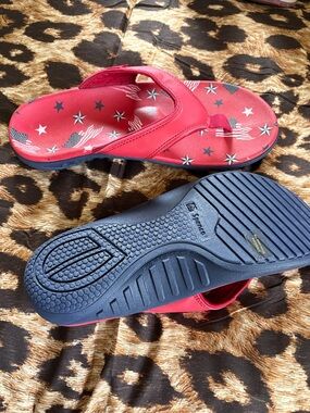 Red Star & Flag Print Flip Flop Sandals with Navy Soles